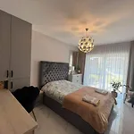 Дом отдыха Beverly Hills House Pri Potoku By Pinkreal *