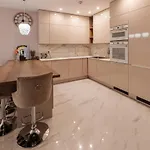 Дом отдыха Beverly Hills House Pri Potoku By Pinkreal *
