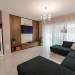 Beverly Hills House Pri Potoku By Pinkreal Дом отдыха Solcany