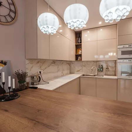 펜션 Beverly Hills House Pri Potoku By Pinkreal