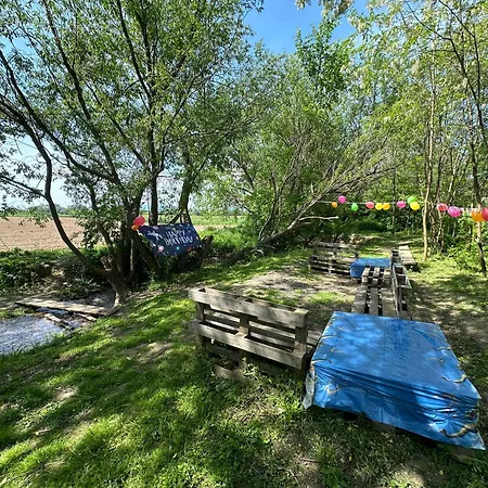 Beverly Hills House Pri Potoku By Pinkreal Solcany