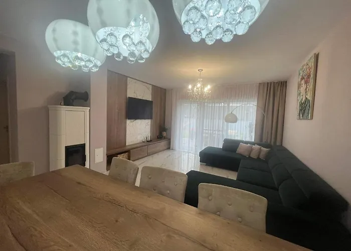 Beverly Hills House Pri Potoku By Pinkreal * Solcany