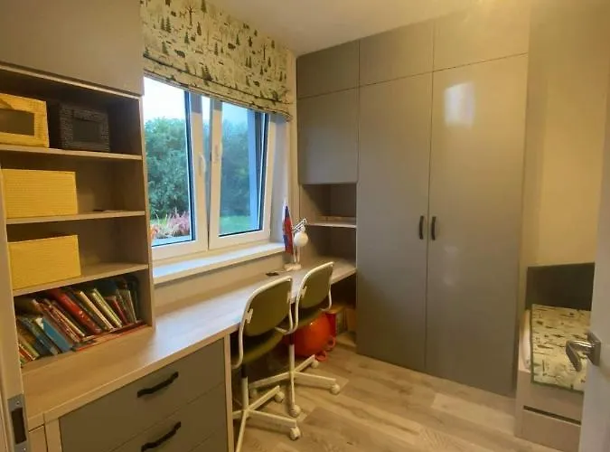 Beverly Hills House Pri Potoku By Pinkreal