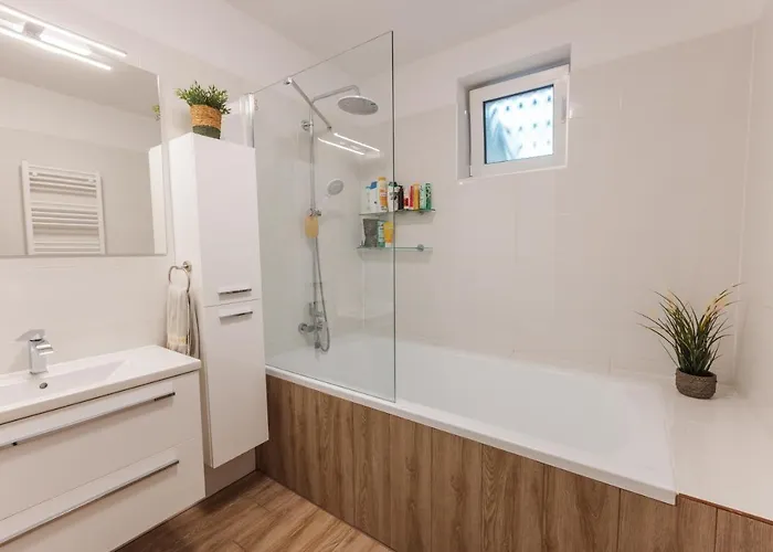 Beverly Hills House Pri Potoku By Pinkreal Solcany