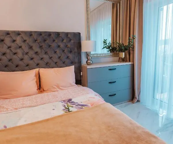 Beverly Hills House Pri Potoku By Pinkreal